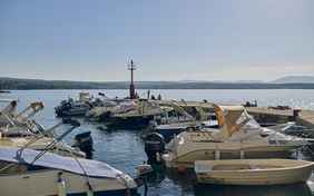 kleiner Bootsanleger beim Malinska Green